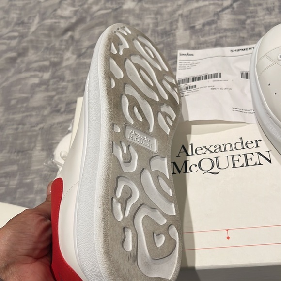 Alexander McQueen Larry sneakers men size 41. Worn once - Picture 3 of 4